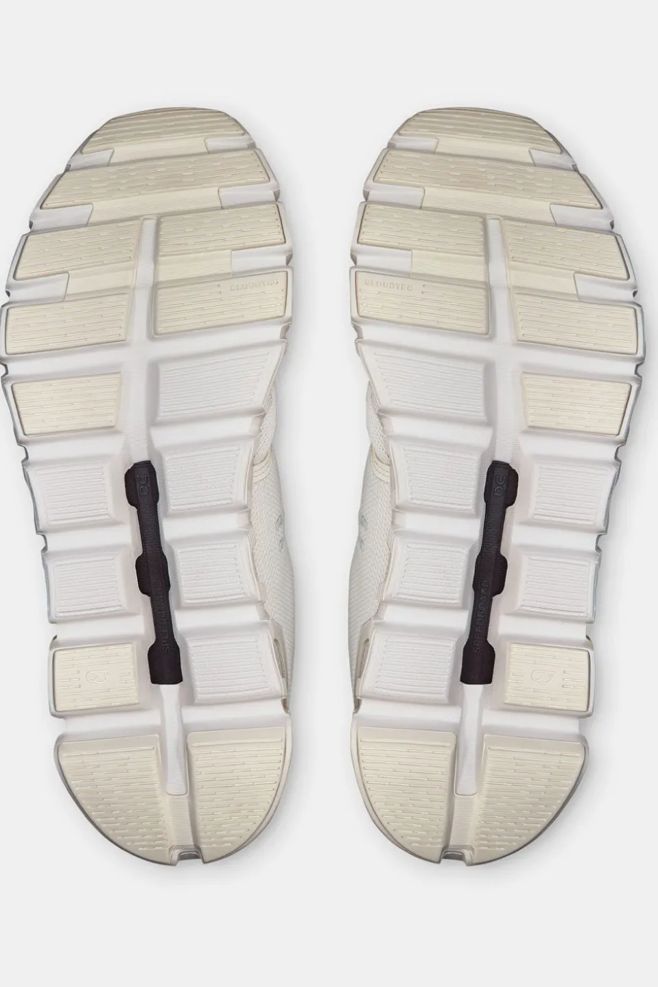On Wandelschoenen Cloud 6