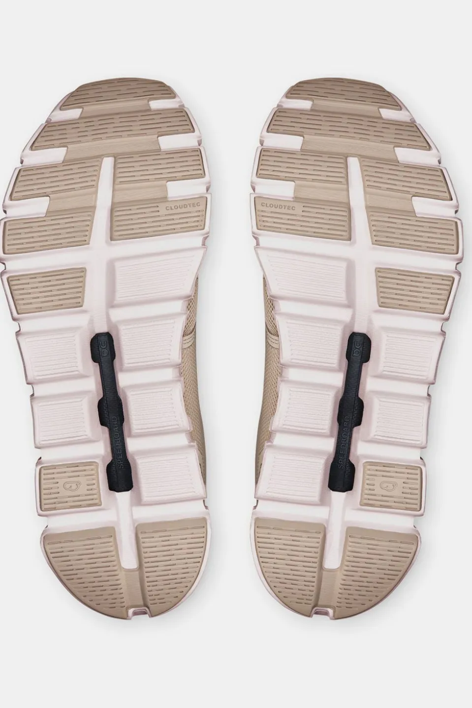 On Wandelschoenen Cloud 6