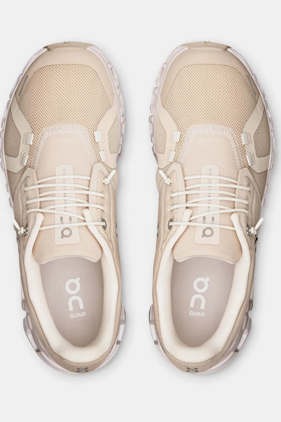 On Wandelschoenen Cloud 6