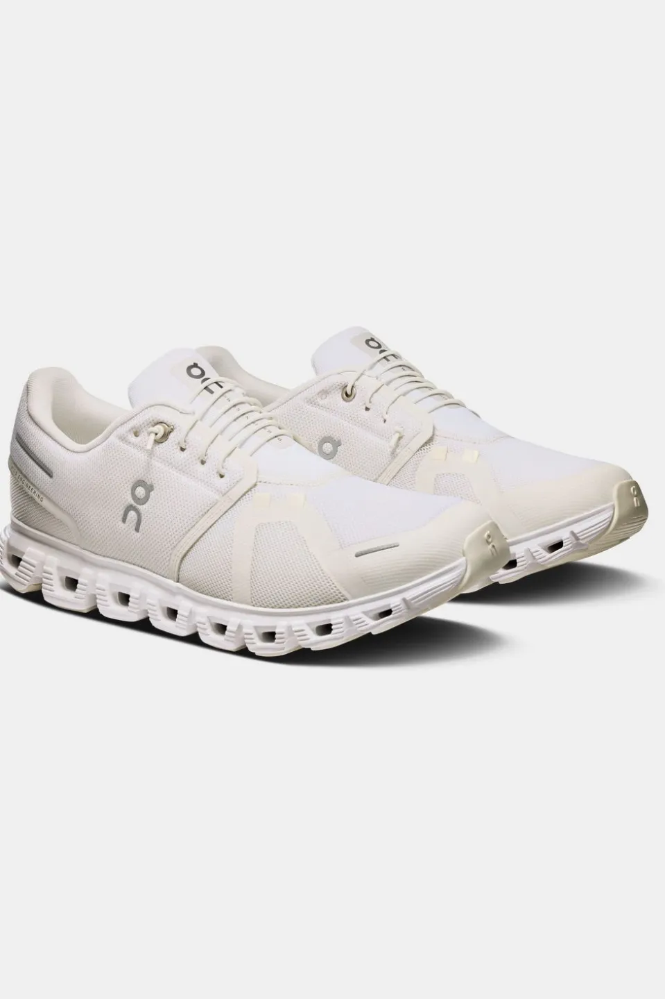 On Wandelschoenen Cloud 6