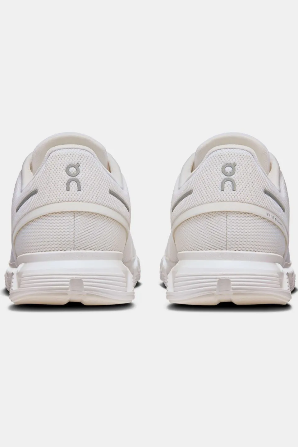 On Wandelschoenen Cloud 6
