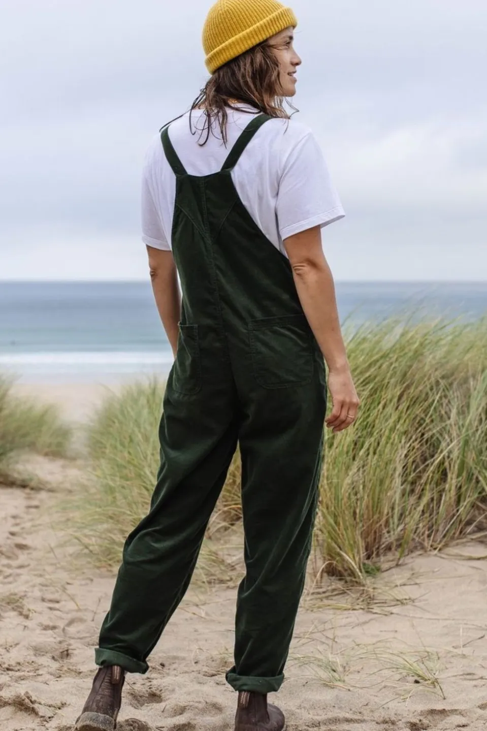 Passenger Clothing ltd Broek Meadows Cord Dungarees