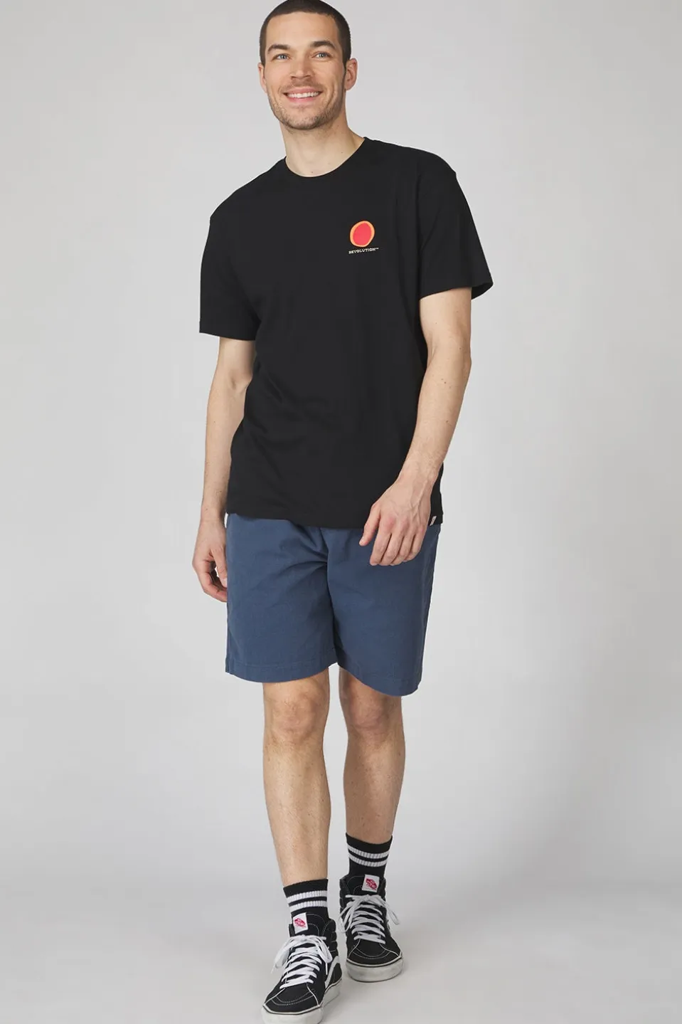 Revolution Short 4054