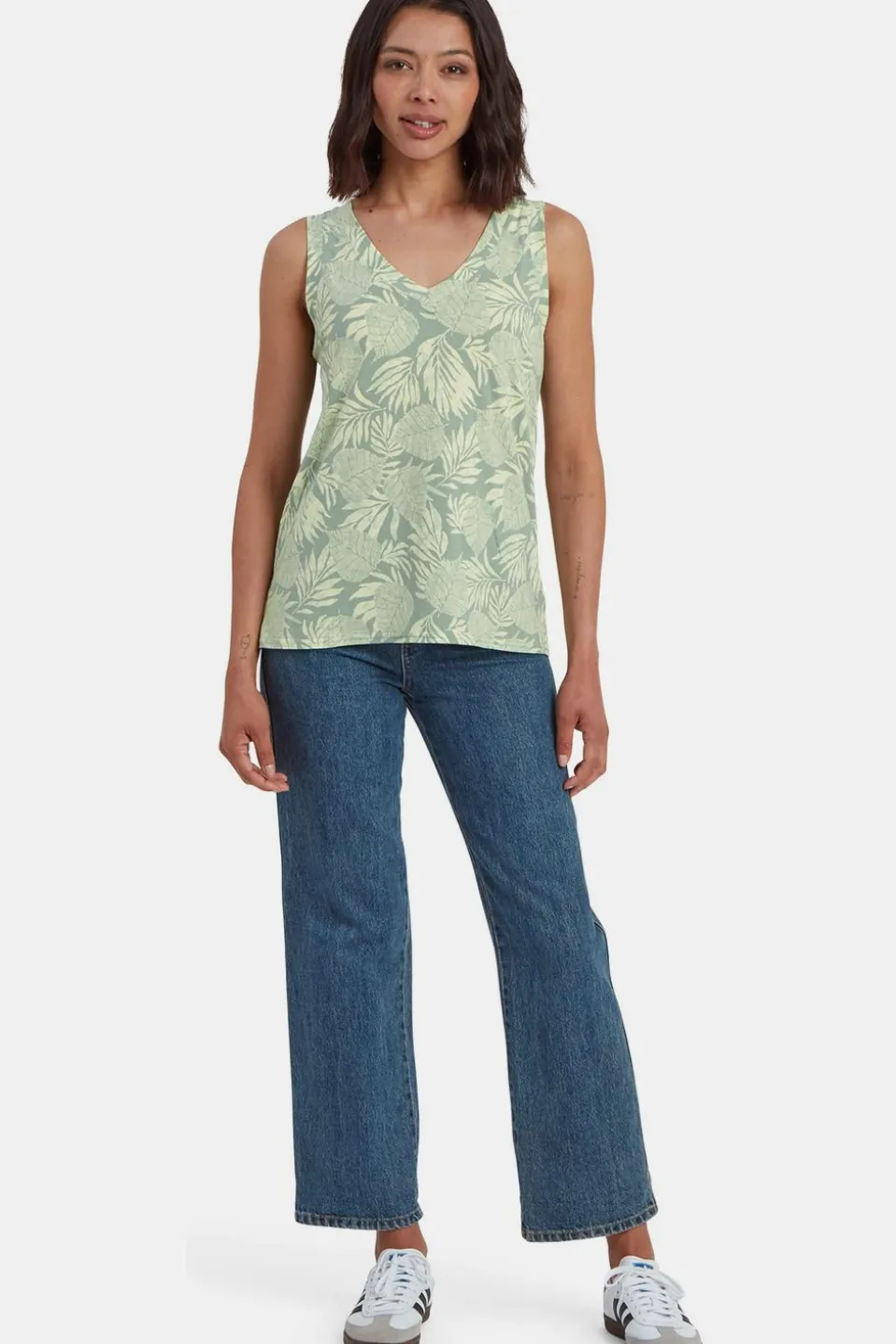 Sherpa Top Neha V-Neck Tank Top