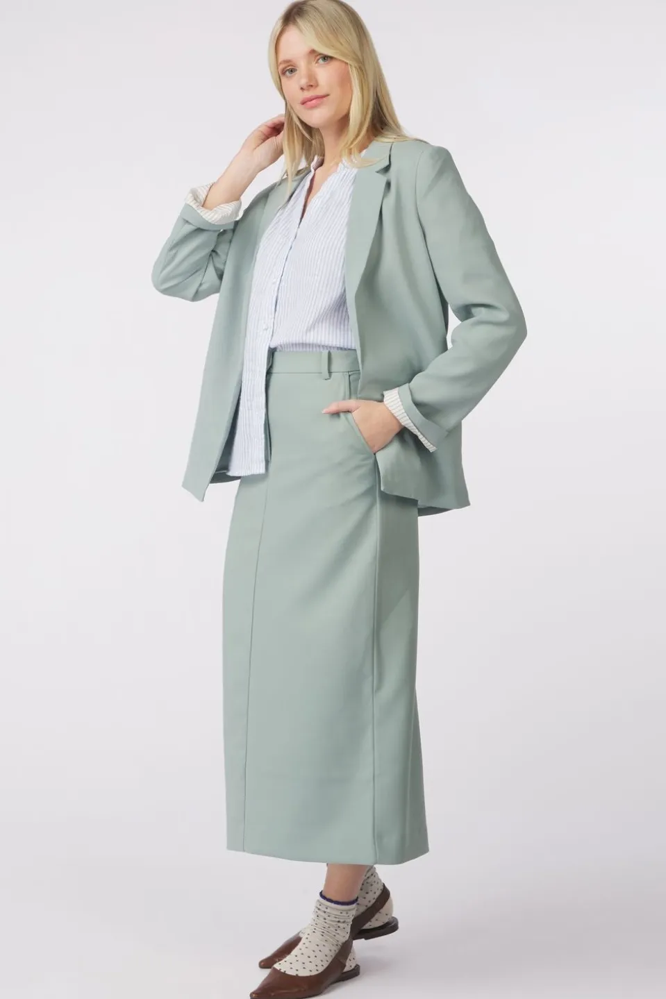 Soaked in Luxury Blazer Slshirley Fold-Up