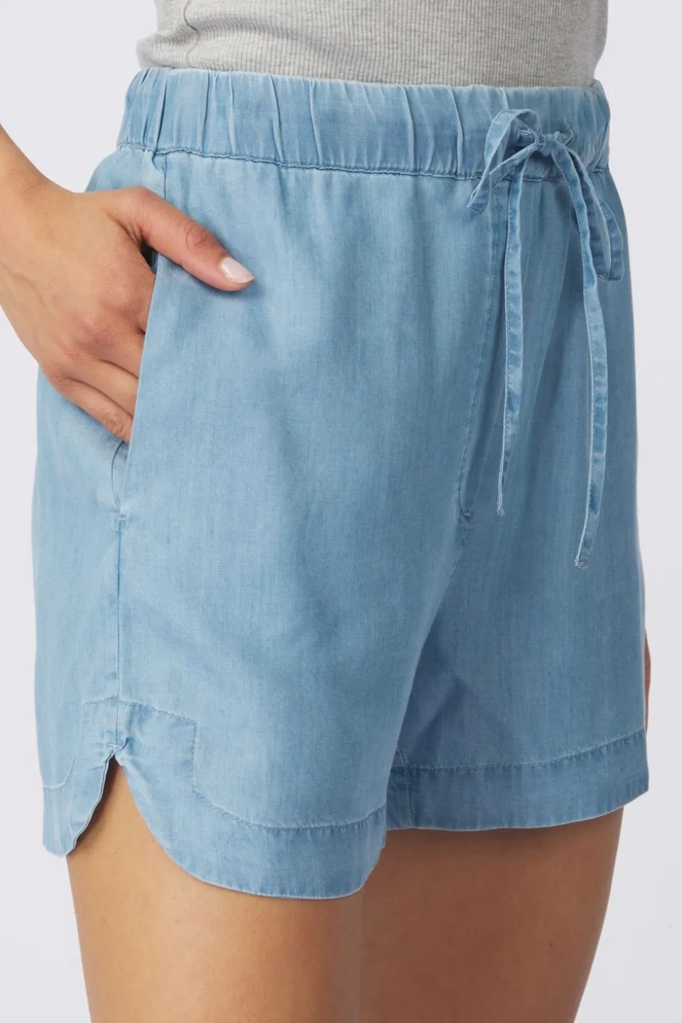 Yaya Short Chambrays With Elastic Waist, Pockets And Dr